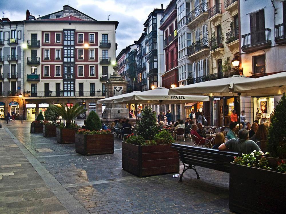 Habitacion Privada En El Centro De Bilbao Exterior photo